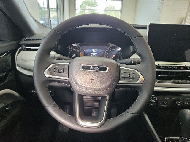 Used 2024 Jeep Compass Limited AWD/4WD image 18