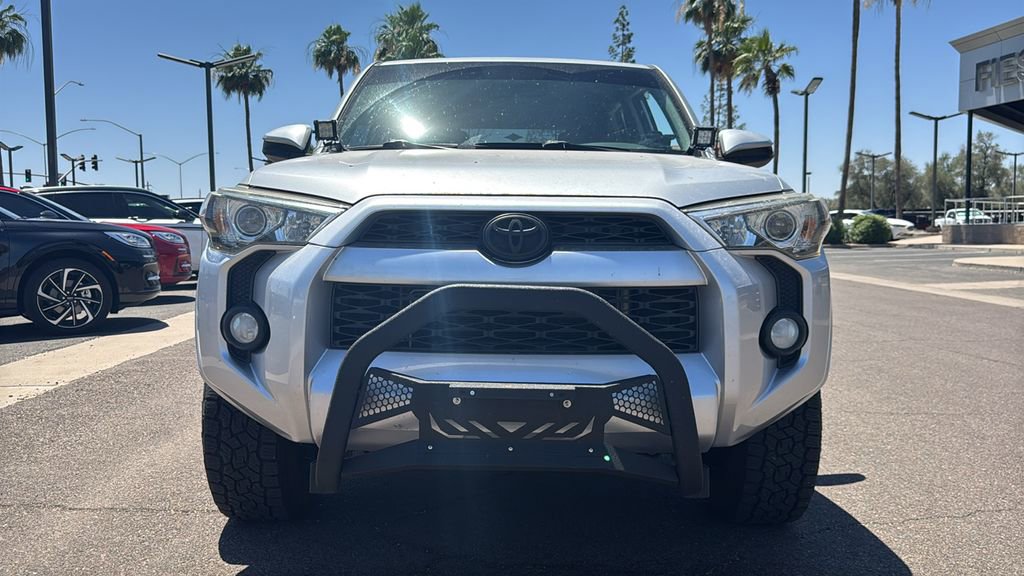 Used 2016 Toyota 4Runner SR5 AWD/4WD image 3