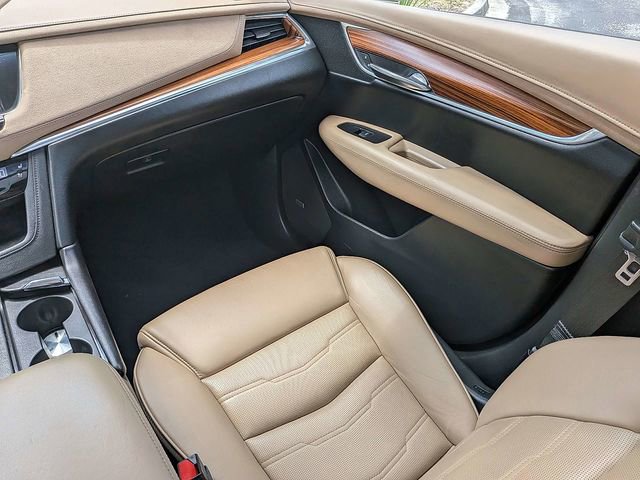 Used 2017 Cadillac XT5 Platinum AWD/4WD image 17
