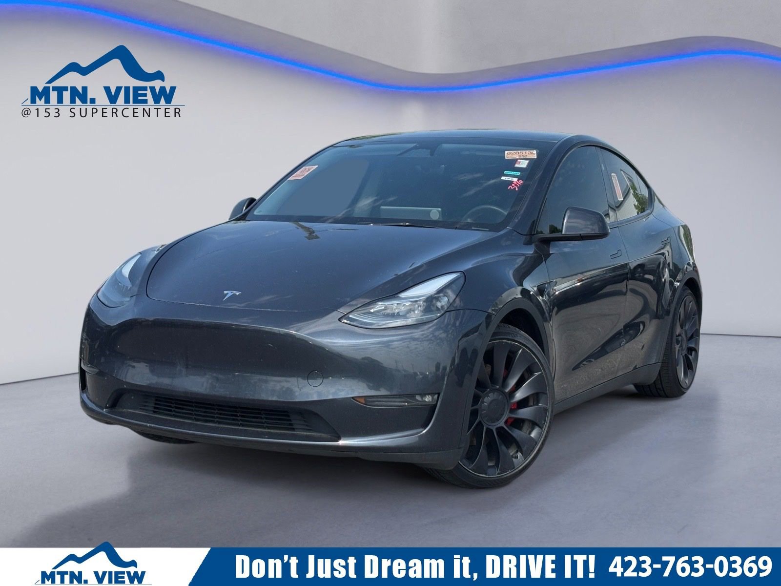 Used 2024 Tesla Model Y Performance AWD/4WD image 1
