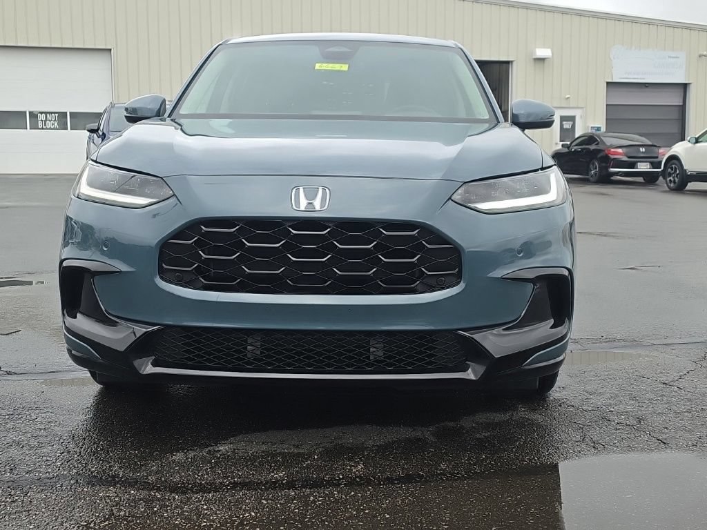 Used 2025 Honda HR-V EX-L image 2