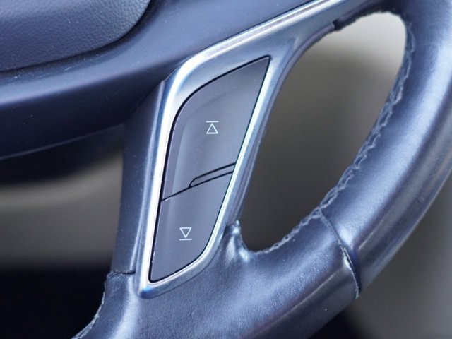 Used 2018 Cadillac XT5 FWD image 23