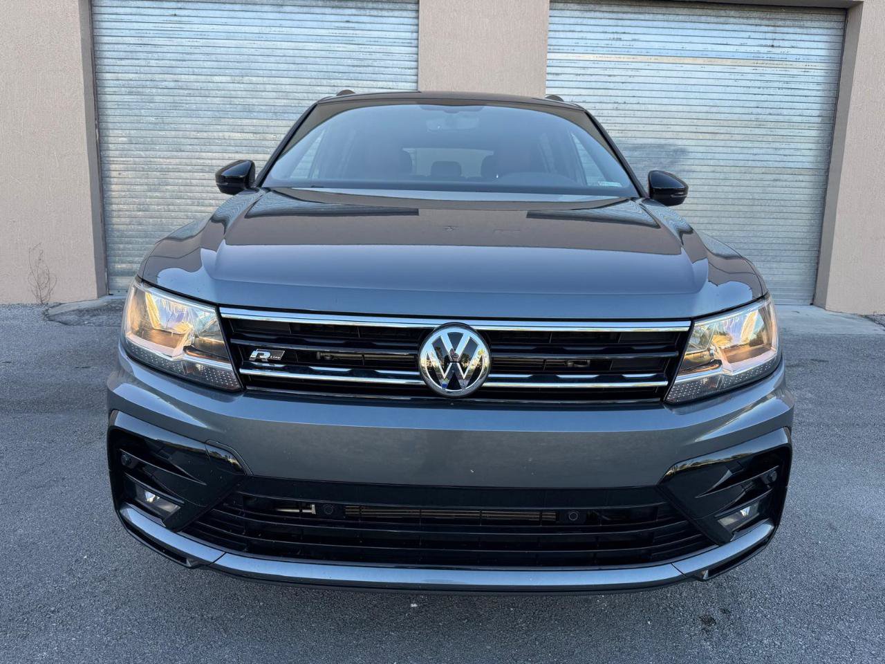 Used 2021 Volkswagen Tiguan SE R-Line FWD image 4