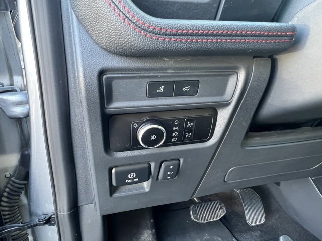 Used 2023 Ford Expedition Max Limited image 18