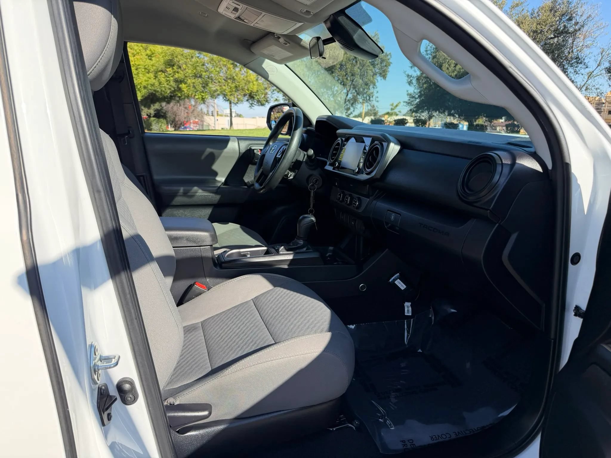 Used 2022 Toyota Tacoma SR RWD image 17