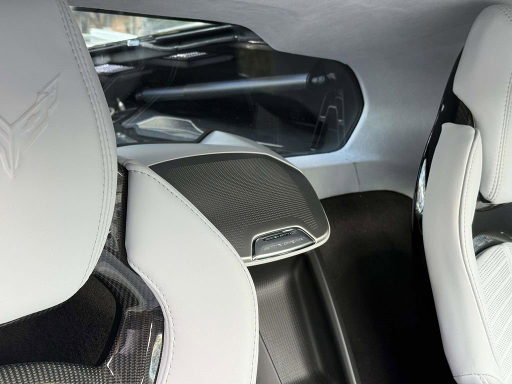 Used 2024 Chevrolet Corvette Stingray Premium Cpe w/ Z51 Performance Package image 14