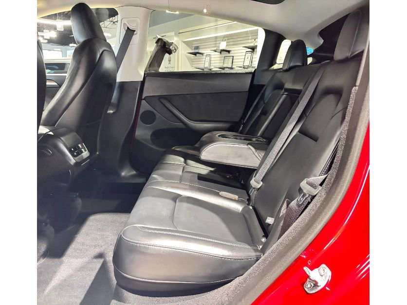 Used 2025 Tesla Model Y Long Range image 22