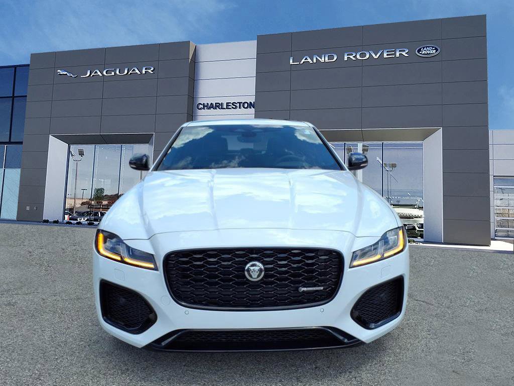 Used 2024 Jaguar XF R-Dynamic SE AWD/4WD image 8