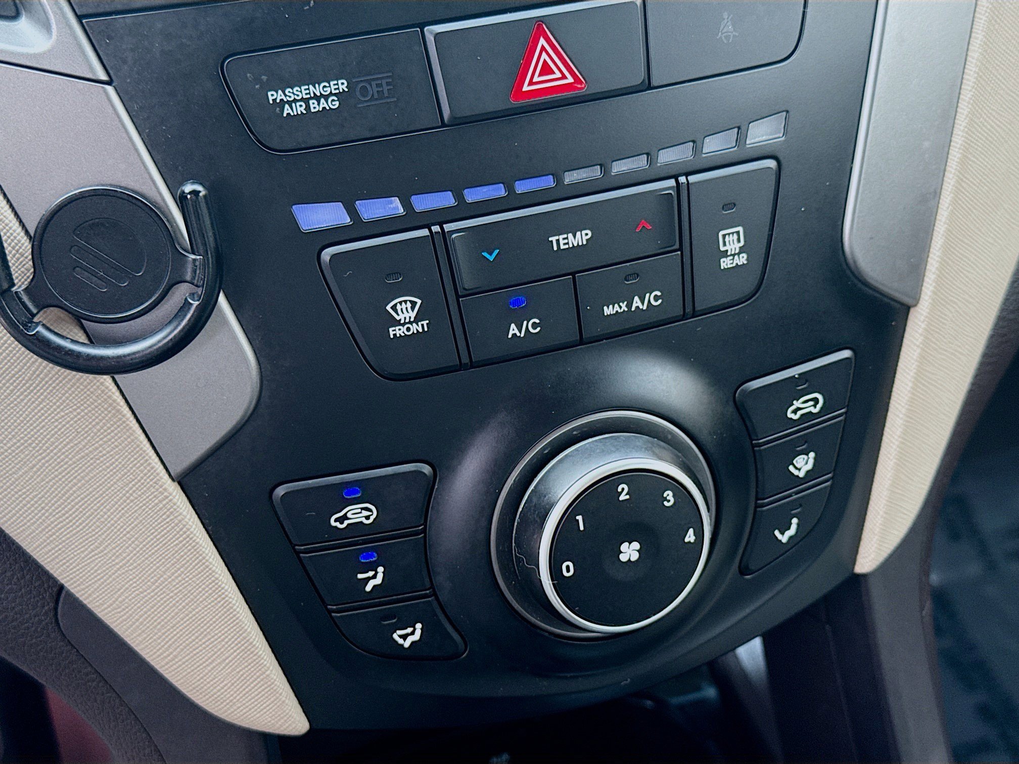 Used 2018 Hyundai Santa Fe Sport image 14