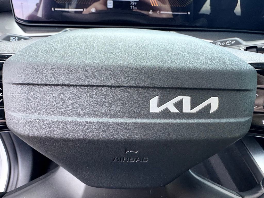 New 2026 Kia Sorento LX FWD image 17