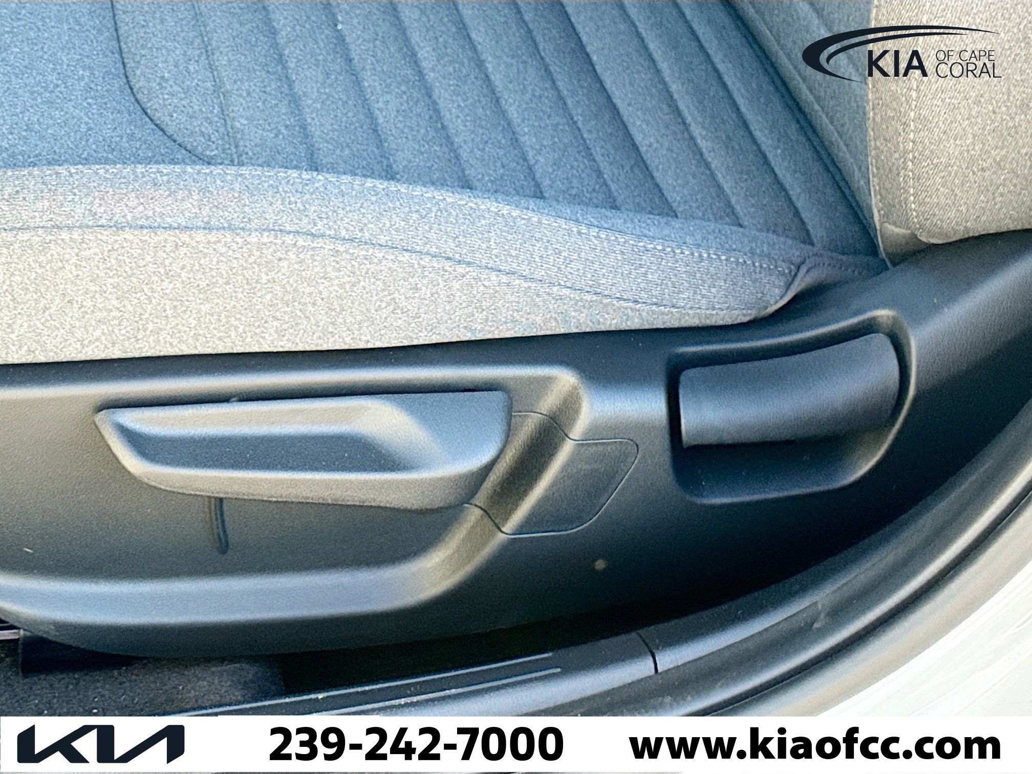 New 2025 Kia K4 EX image 22