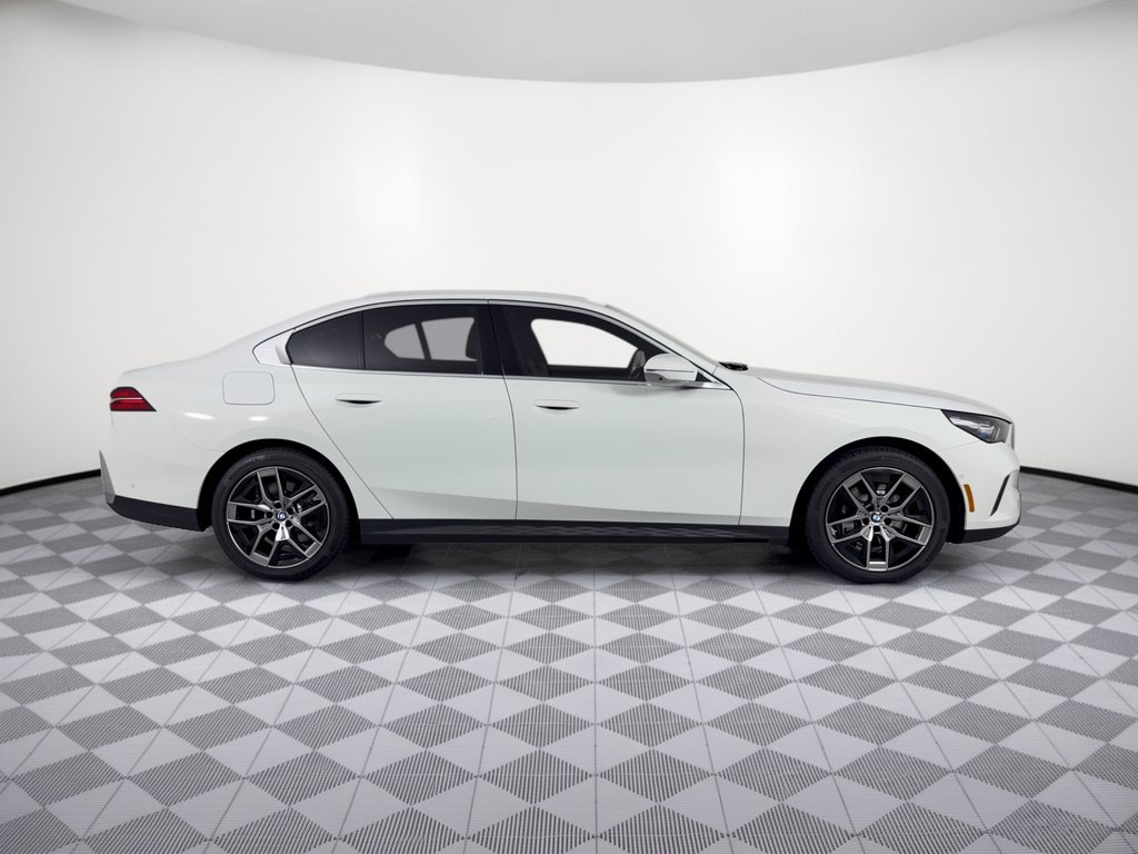 New 2027 BMW 540i xDrive w/ Premium Package AWD/4WD image 8