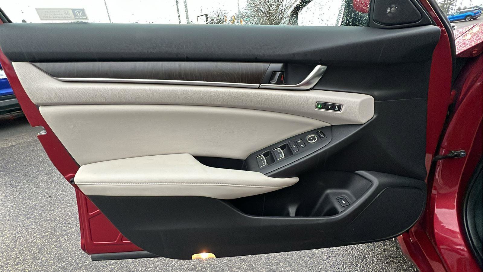 Certified 2018 Honda Accord EX-L image 21