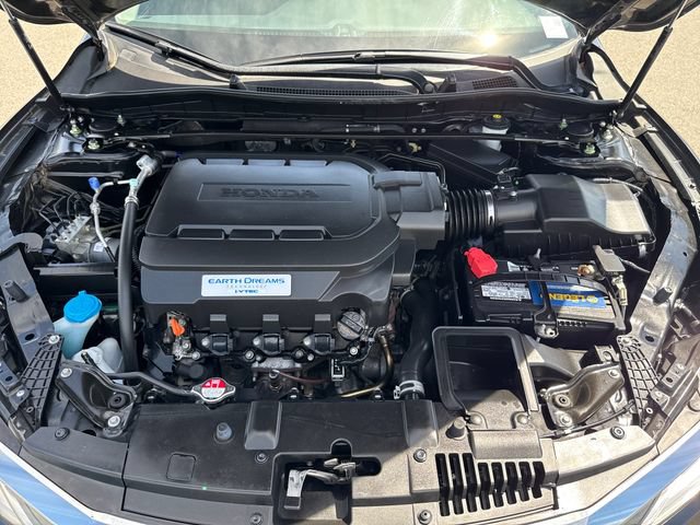Used 2017 Honda Accord Touring image 32