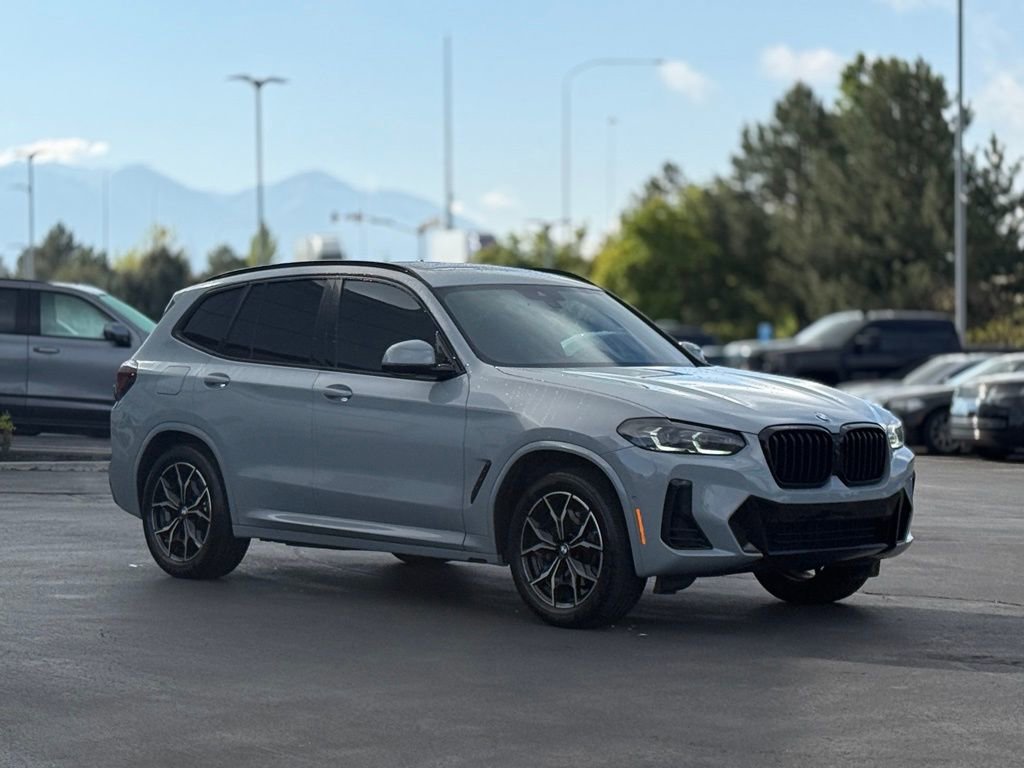 Used 2024 BMW X3 xDrive30i w/ M Sport Package AWD/4WD image 3
