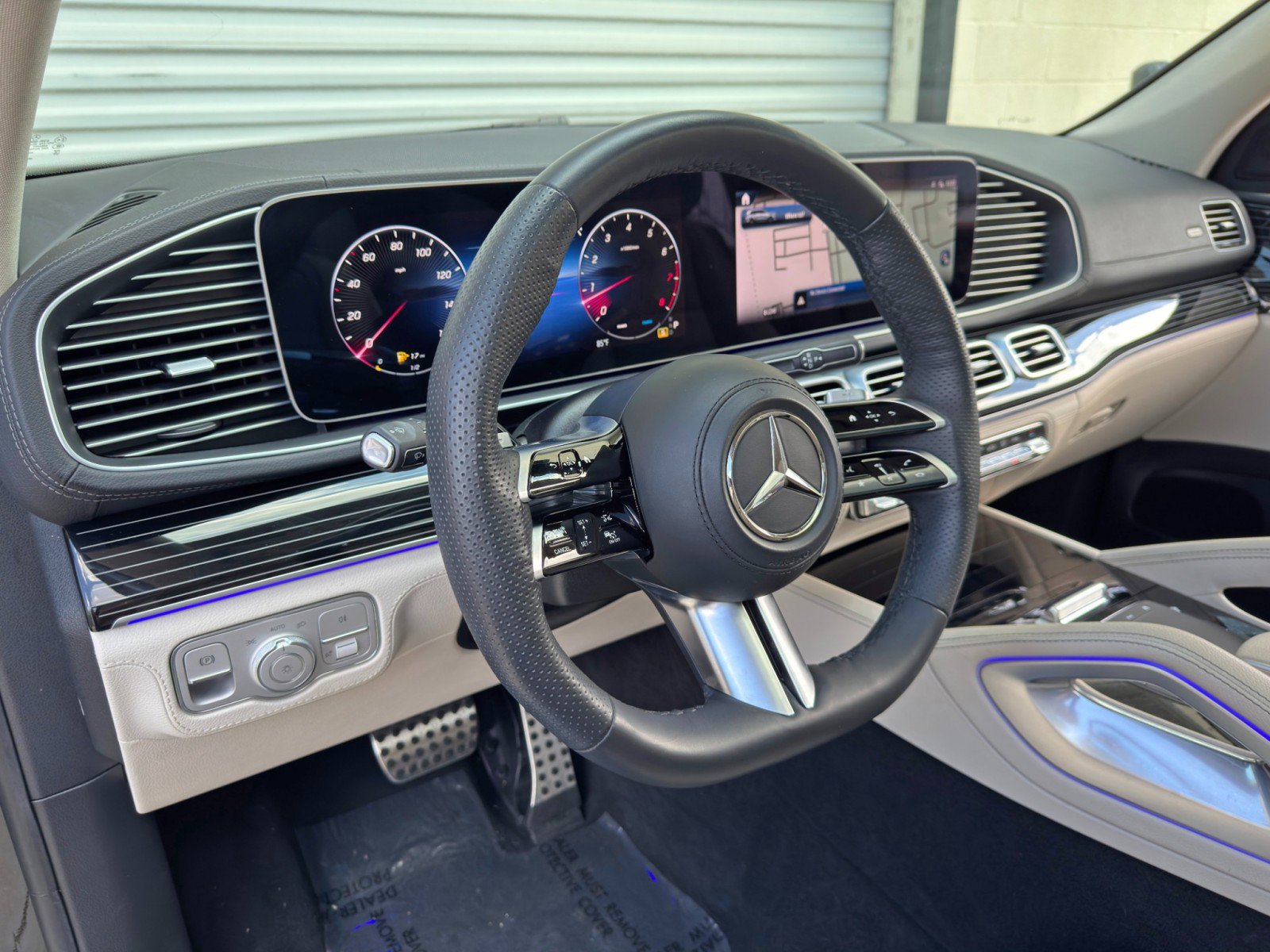 Used 2024 Mercedes-Benz GLS 580 4MATIC image 14