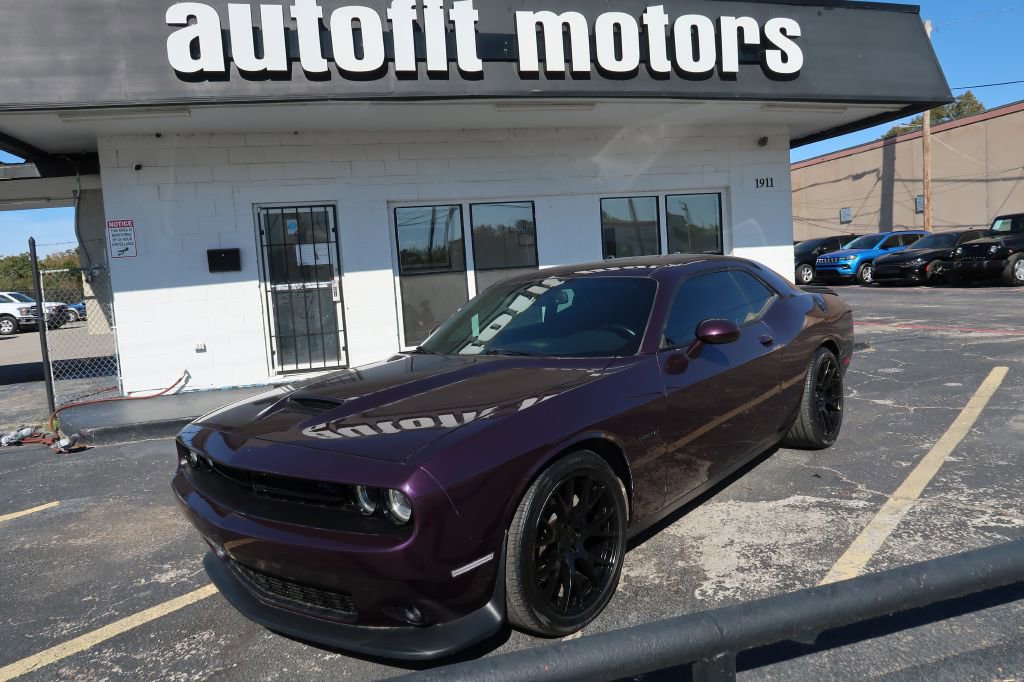 Used 2021 Dodge Challenger R/T w/ Blacktop Package image 2