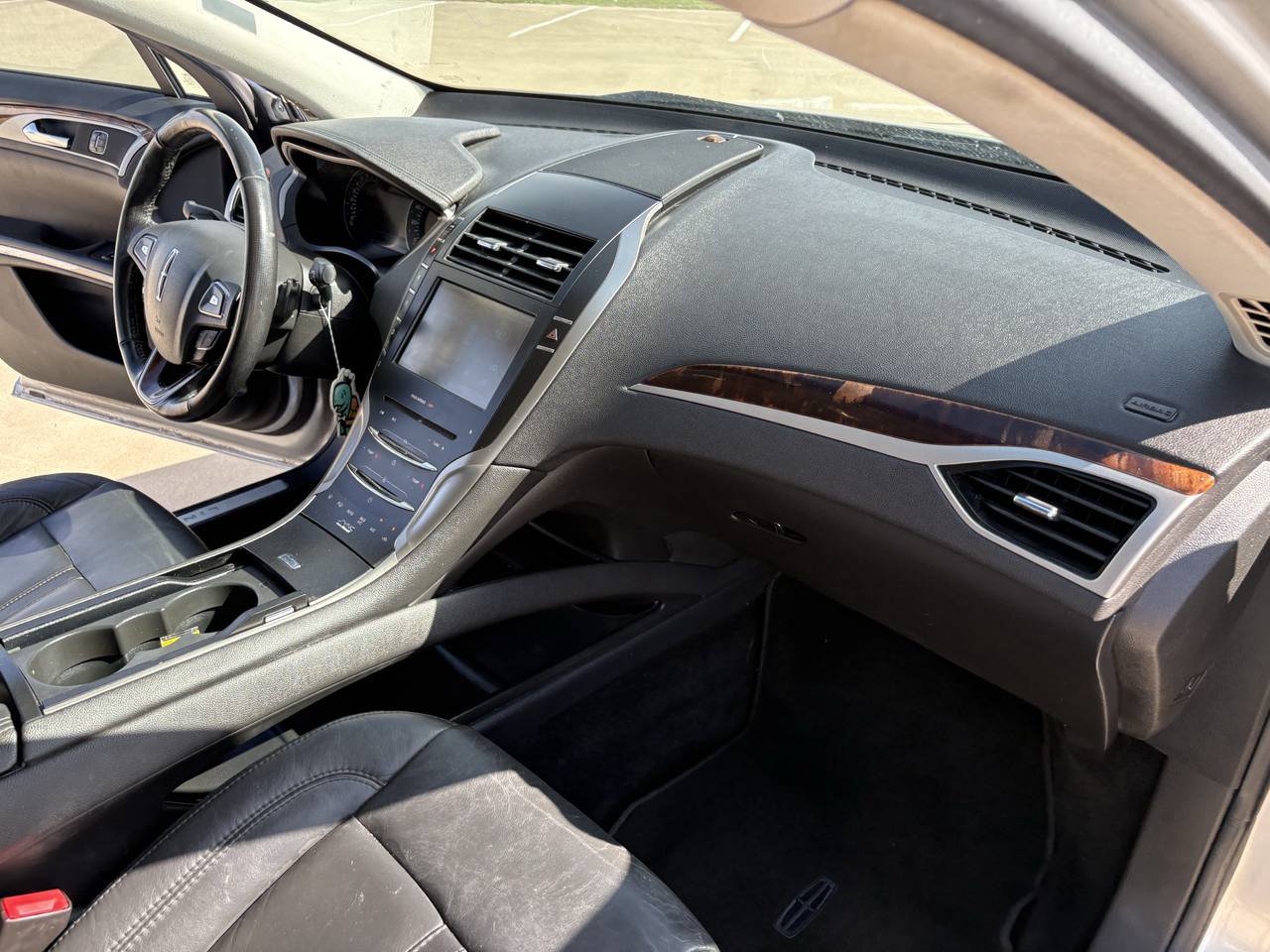 Used 2013 Lincoln MKZ FWD image 12