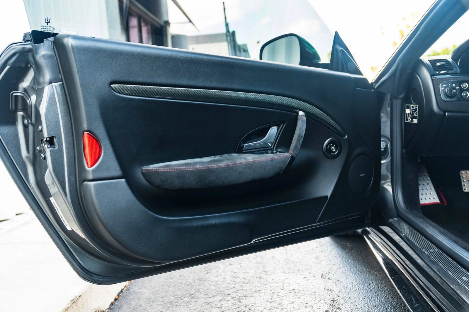 Used 2017 Maserati GranTurismo Sport RWD image 33