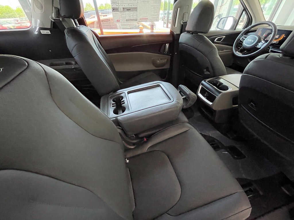 New 2026 Kia Carnival FWD image 28