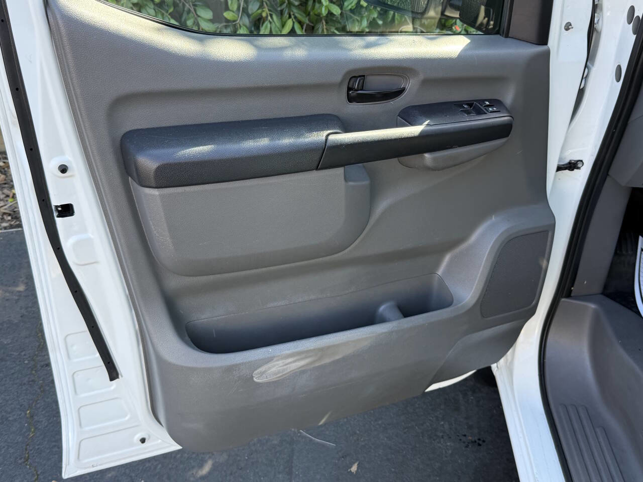 Used 2018 Nissan NV 2500 SV w/ Navigation Package RWD image 11