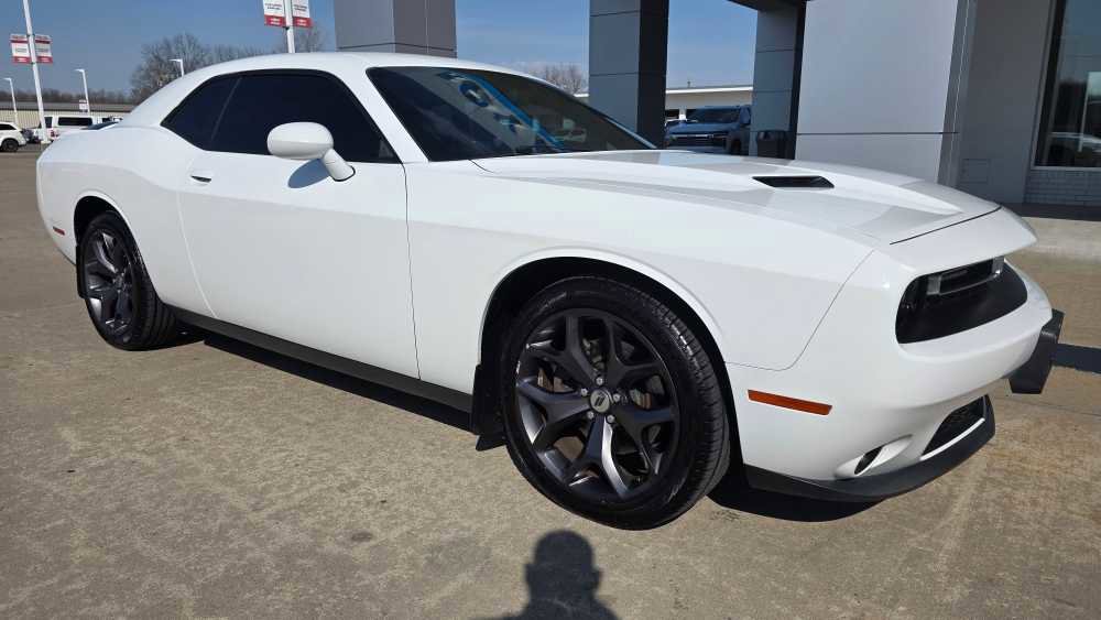 Used 2018 Dodge Challenger SXT Plus image 2