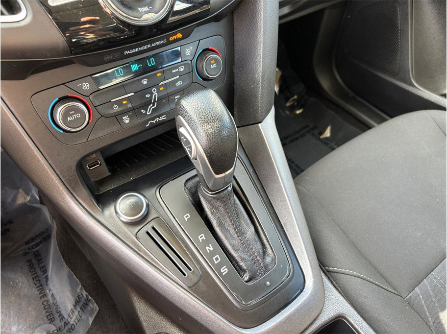 Used 2017 Ford Focus SEL image 27
