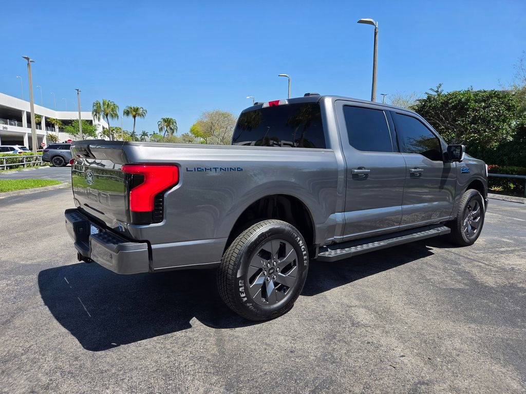 Used 2025 Ford F150 Lightning Flash AWD/4WD image 4