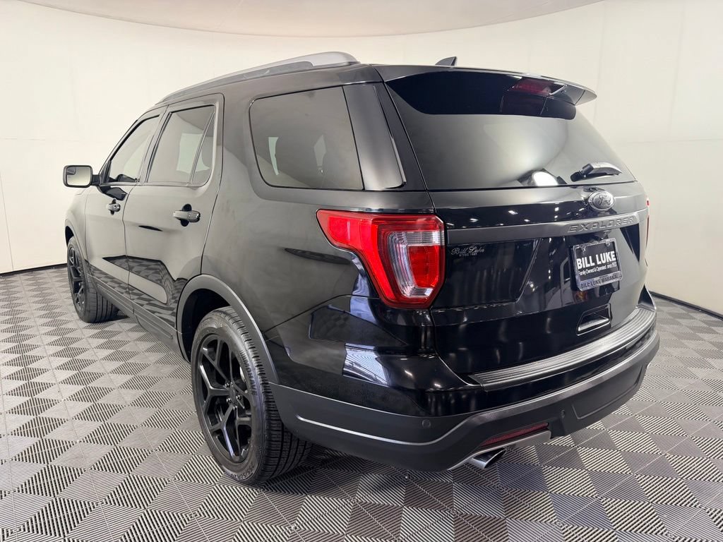 Used 2018 Ford Explorer XLT FWD image 9