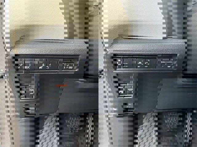 Certified 2023 Toyota Sienna Platinum image 18