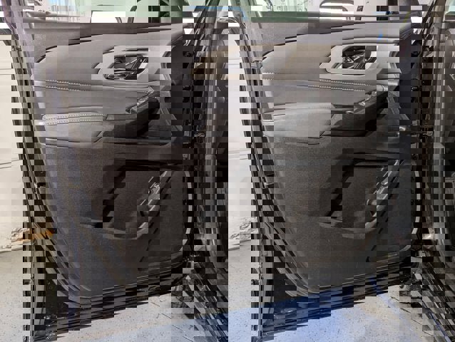 Used 2020 Chevrolet Traverse LT image 17