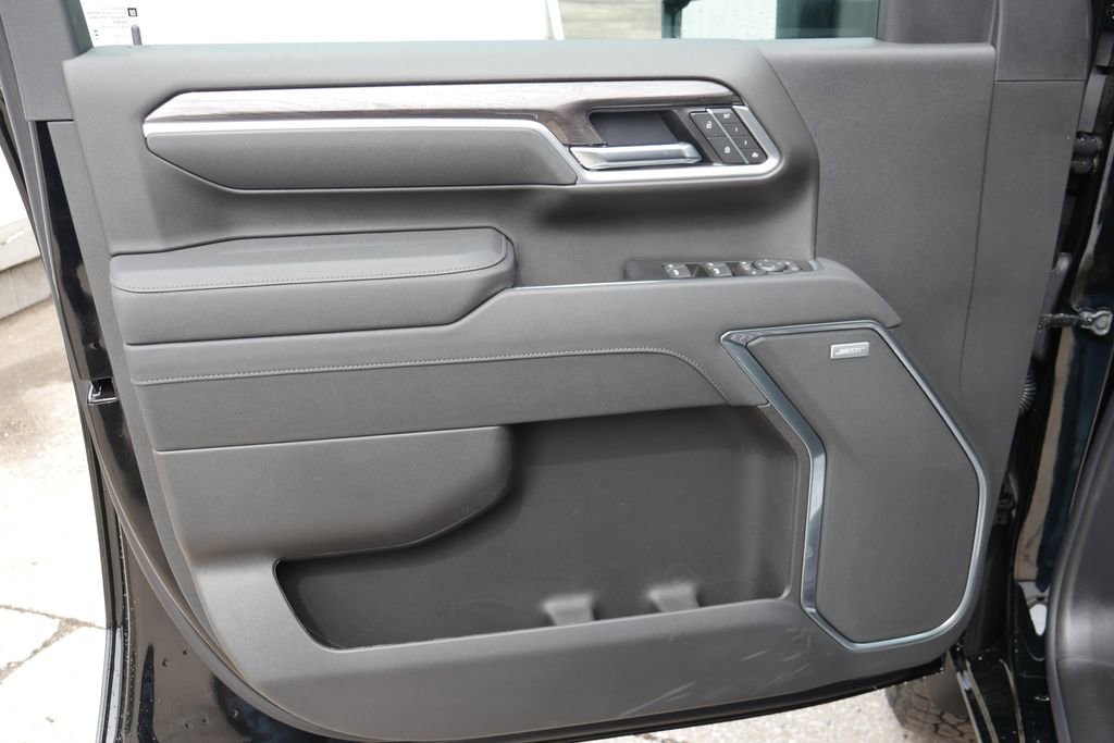 New 2026 Chevrolet Silverado 2500 LTZ w/ LTZ Premium Package image 31