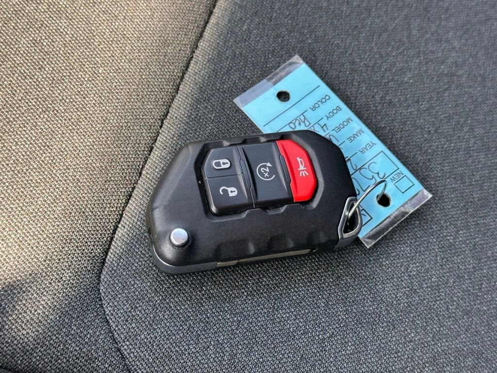 Used 2024 Jeep Wrangler Unlimited image 34