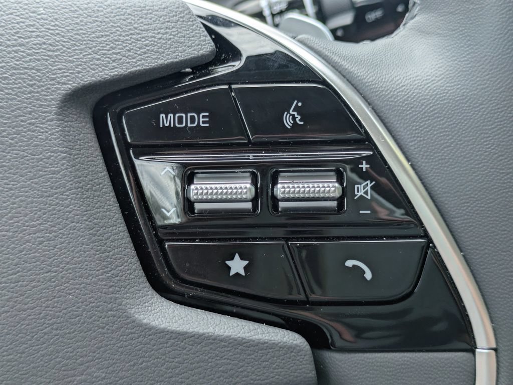 Used 2025 Kia Niro EX Touring FWD image 27