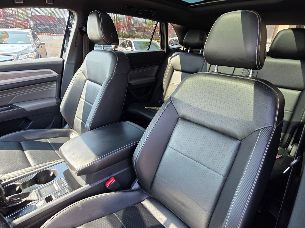 Used 2023 Volkswagen Atlas Cross Sport SE FWD image 23