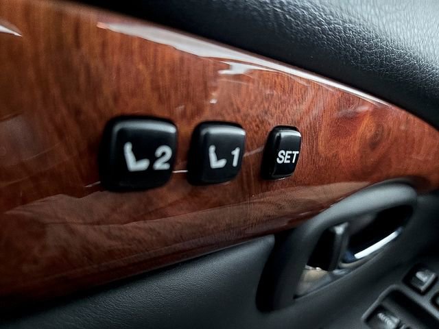 Used 2004 Lexus SC 430 Convertible image 28