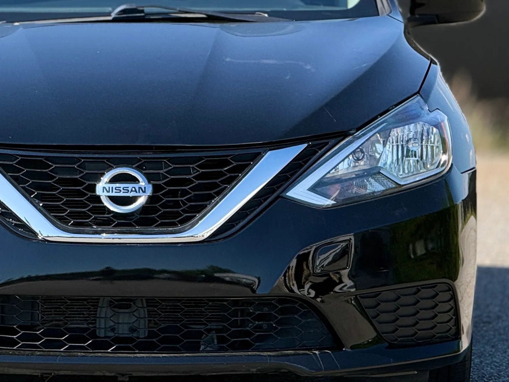 Used 2018 Nissan Sentra SV image 12
