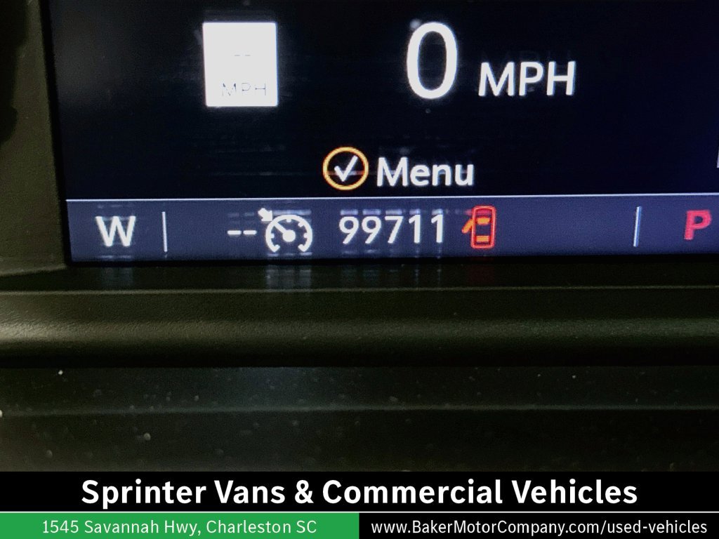 Used 2021 Chevrolet Suburban LT w/ Luxury Package RWD image 13