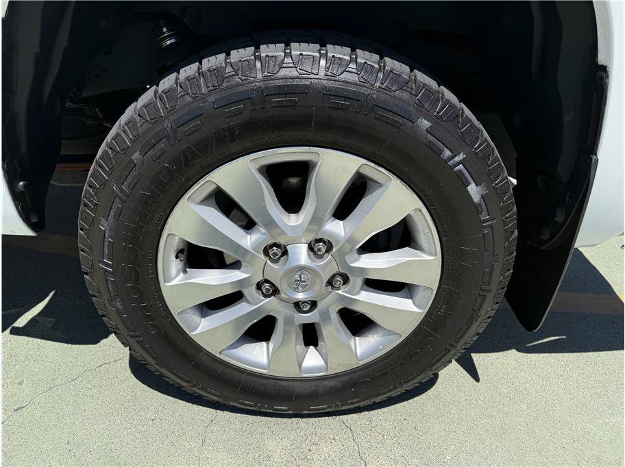 Used 2014 Toyota Tundra Limited AWD/4WD image 10