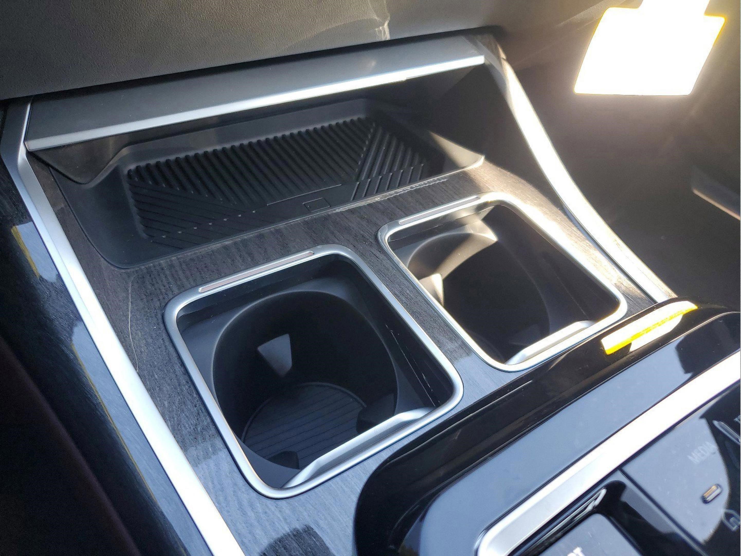 Used 2025 BMW 750e xDrive 750e xDrive image 29