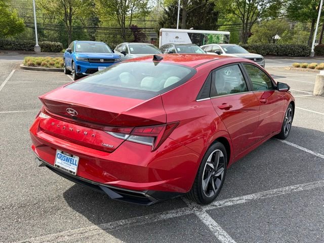 Used 2021 Hyundai Elantra Limited w/ Cargo Package FWD image 7