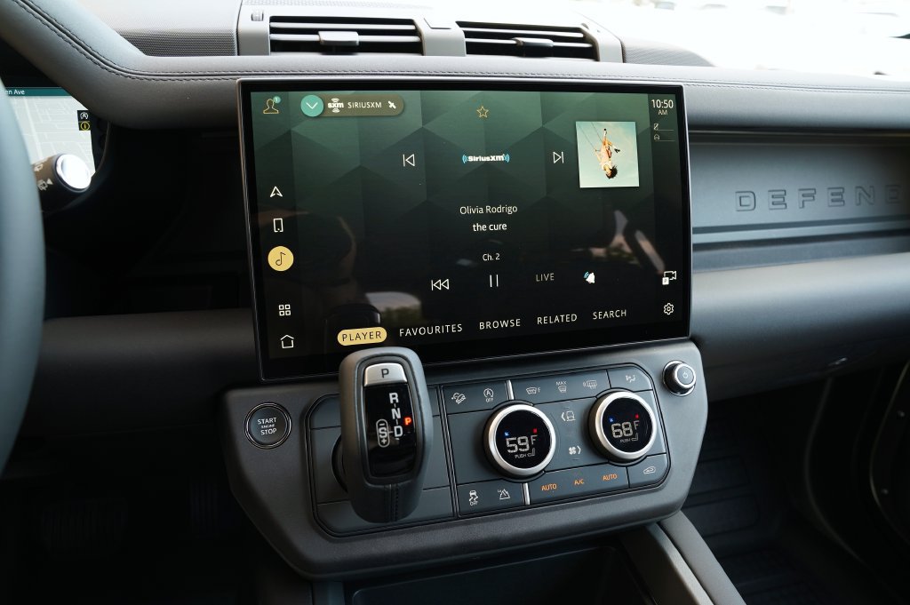 New 2026 Land Rover Defender 110 S AWD/4WD image 18