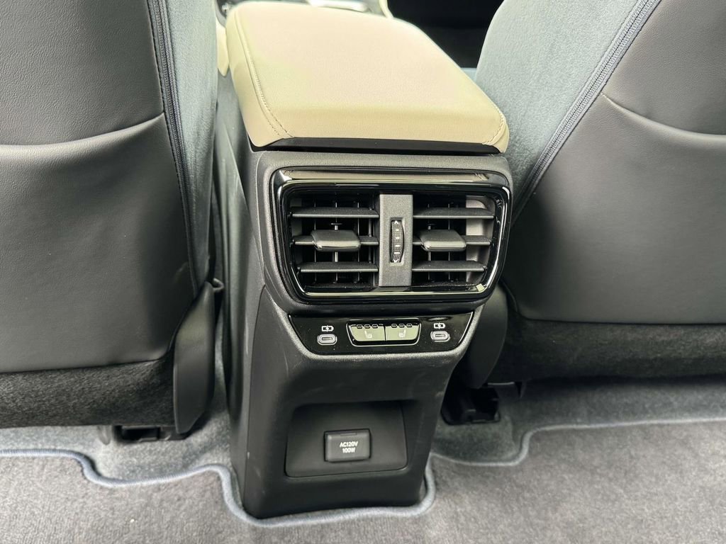 Used 2024 Lexus RZ 450e Premium image 17