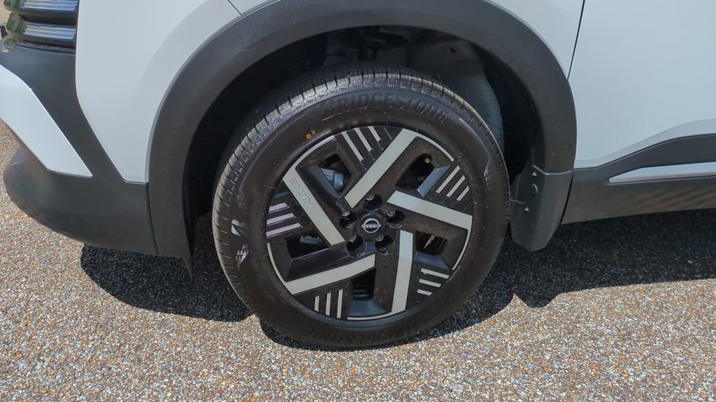 New 2026 Nissan Kicks SV w/ SV Premium Package image 10