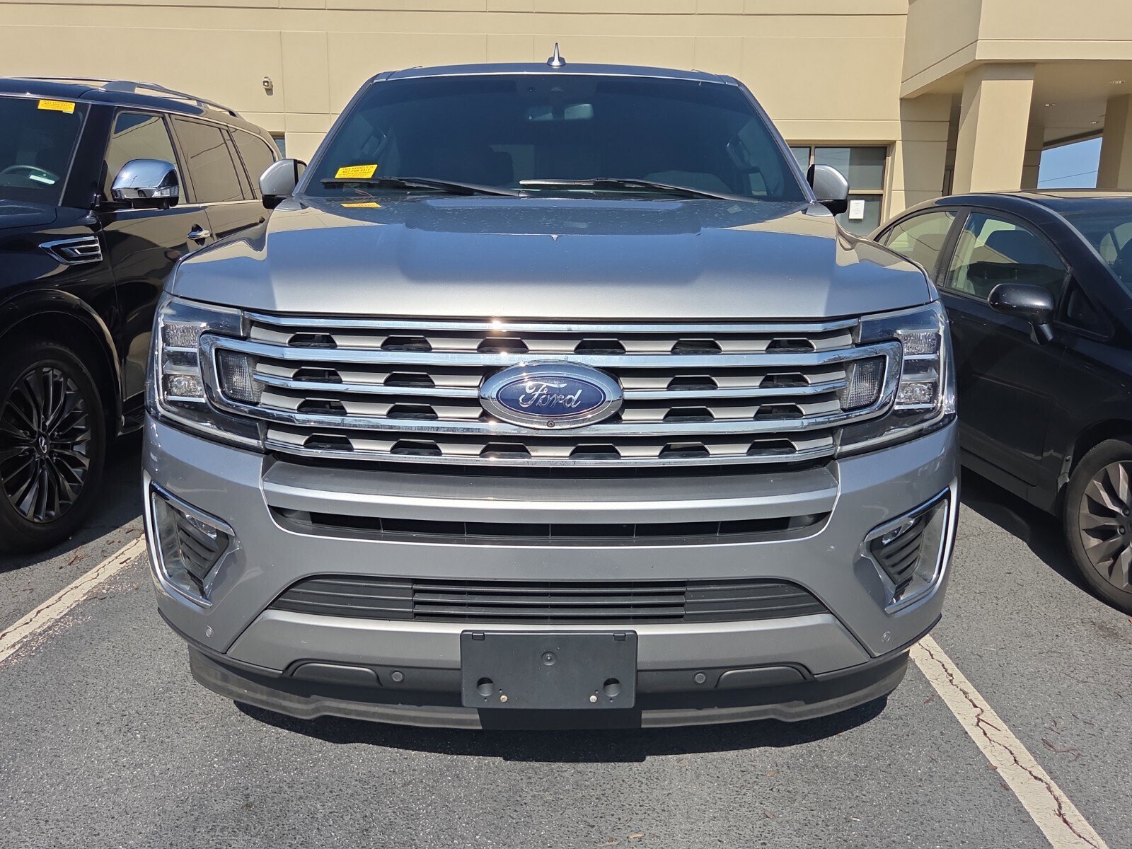 Used 2021 Ford Expedition Limited image 2