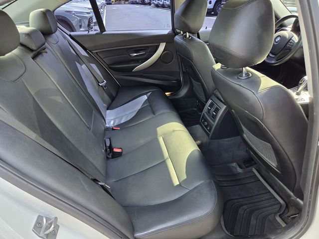 Used 2017 BMW 320i xDrive Sedan image 19