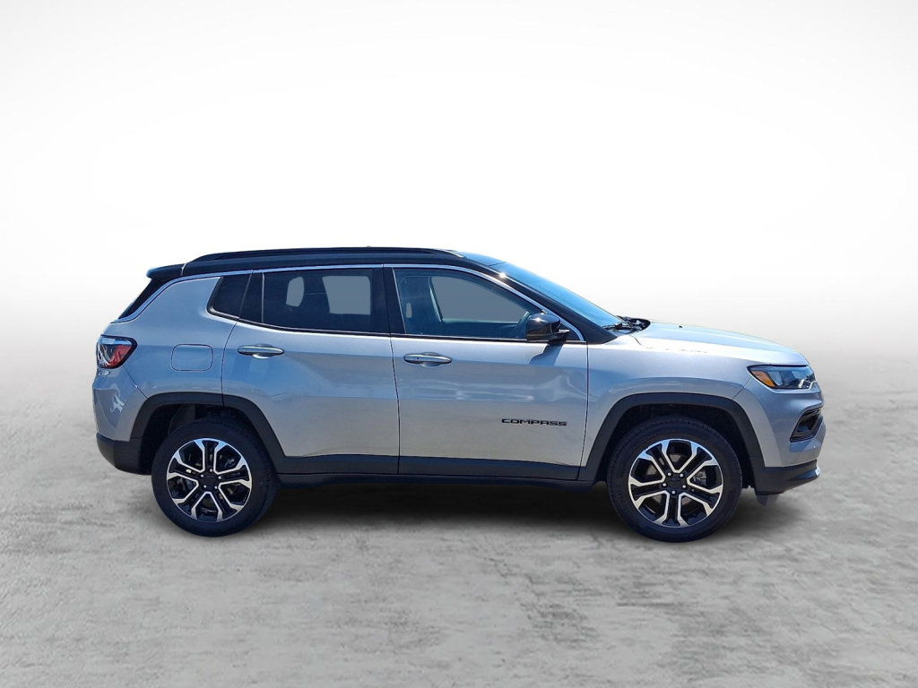 Used 2022 Jeep Compass Limited AWD/4WD image 6