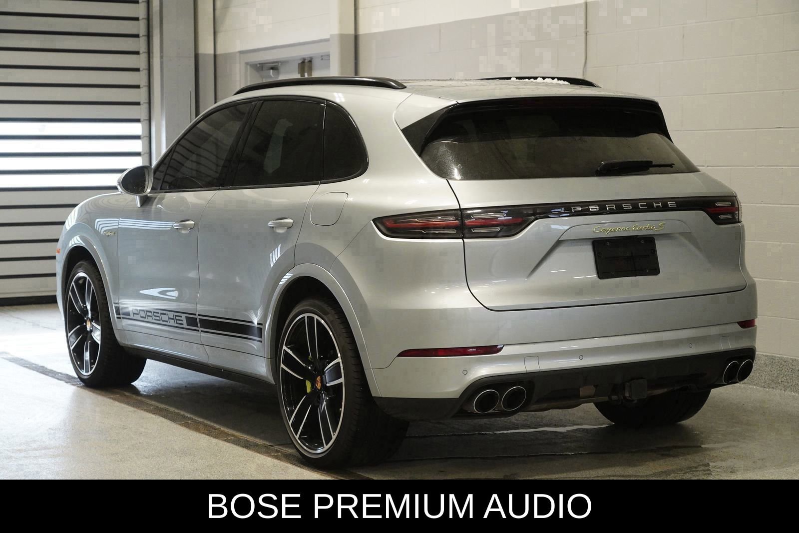 Used 2022 Porsche Cayenne Turbo S image 4