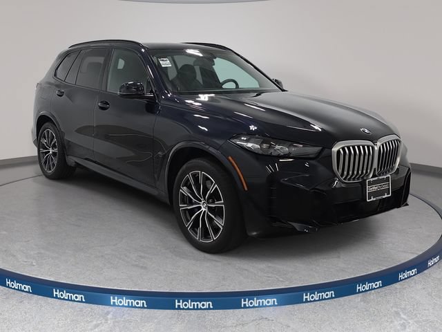 Used 2024 BMW X5 xDrive40i w/ M Sport Package AWD/4WD image 3