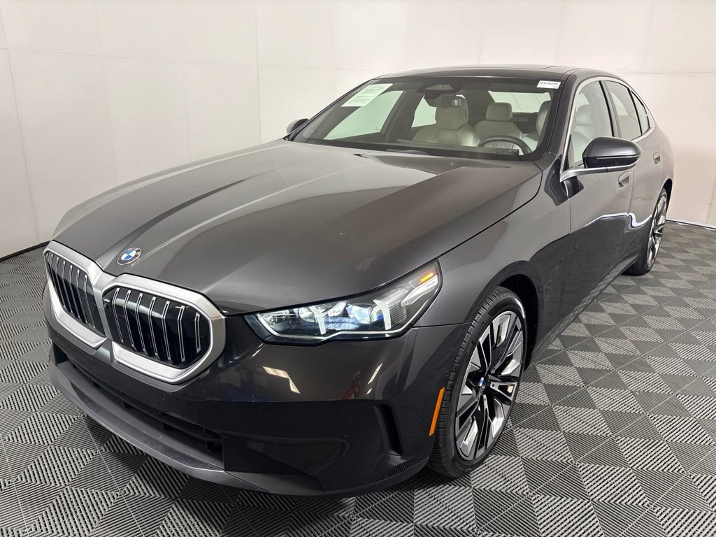 Certified 2026 BMW 530i w/ Premium Package RWD image 2